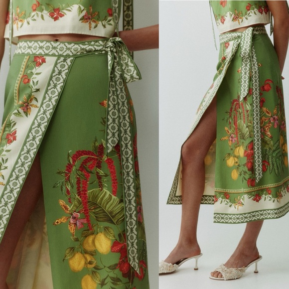 H&M NWT Crop Top ONLY part of a Coord set with Wrap Skirt Botanical Floral Print - Picture 9 of 17